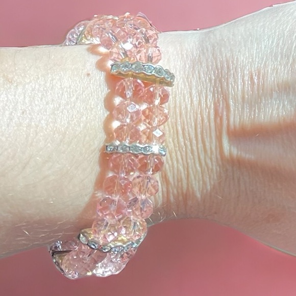 Pink/Peach Clear Clear Crystal Stretch Bracelet - Picture 1 of 7